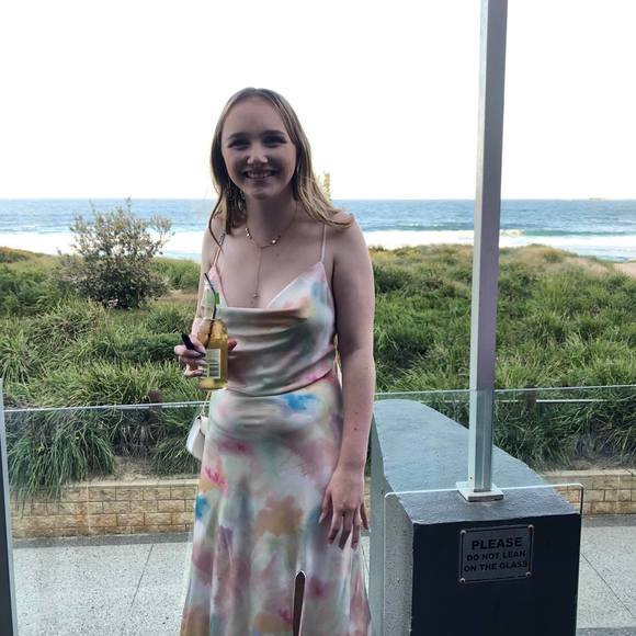 Meet your Posher, Emily - Picture 1 of 1